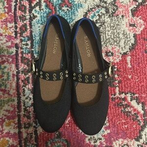 Black Rothy’s Mary Jane’s with gold buckle